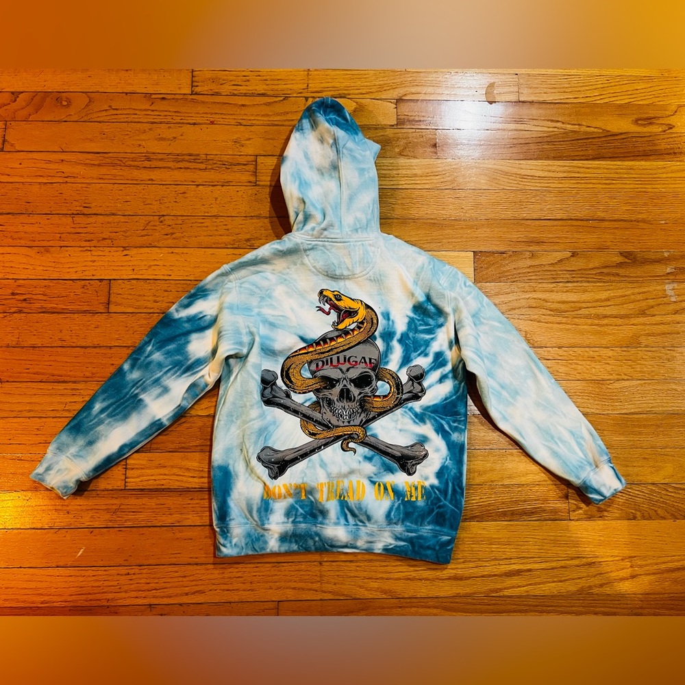 Comfort Colors Tye Dye Zip Up Abstract Skull Snake “Don’t Trend On Me” Size M